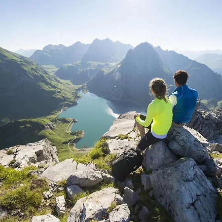 Haus Adrian Apartment Wald am Arlberg