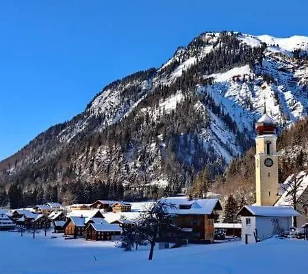 Haus Adrian Apartamento *